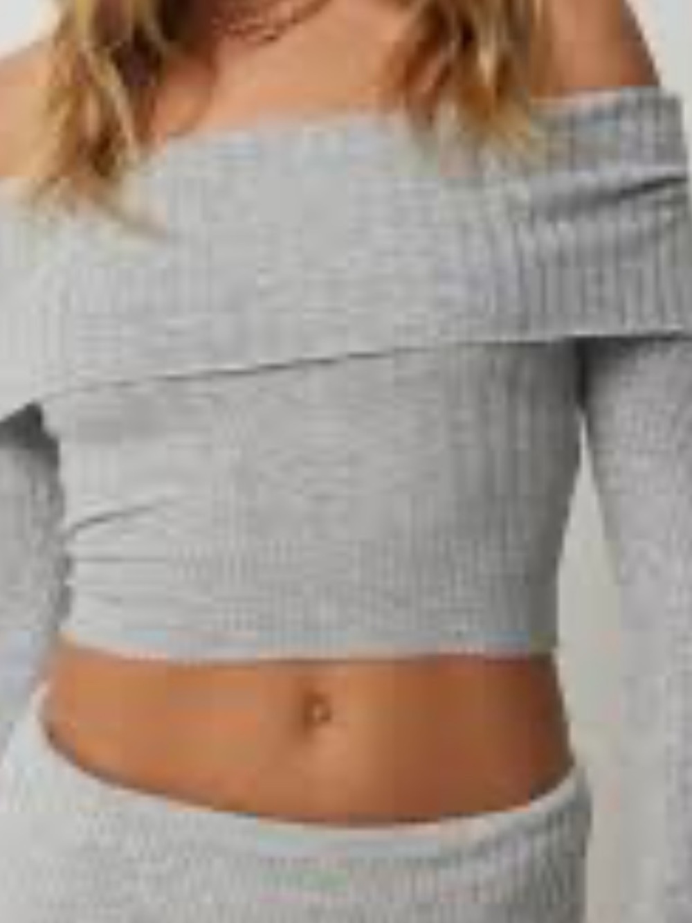 Off-Shoulder Ribbed Long-Sleeve Crop Top - Gray